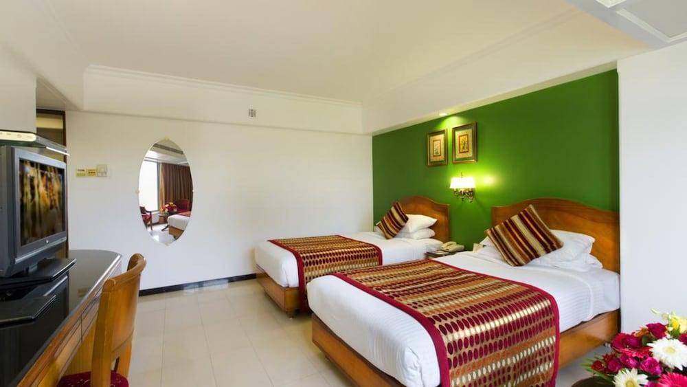 Ramee Guesline Hotel, Dadar Mumbai Dış mekan fotoğraf